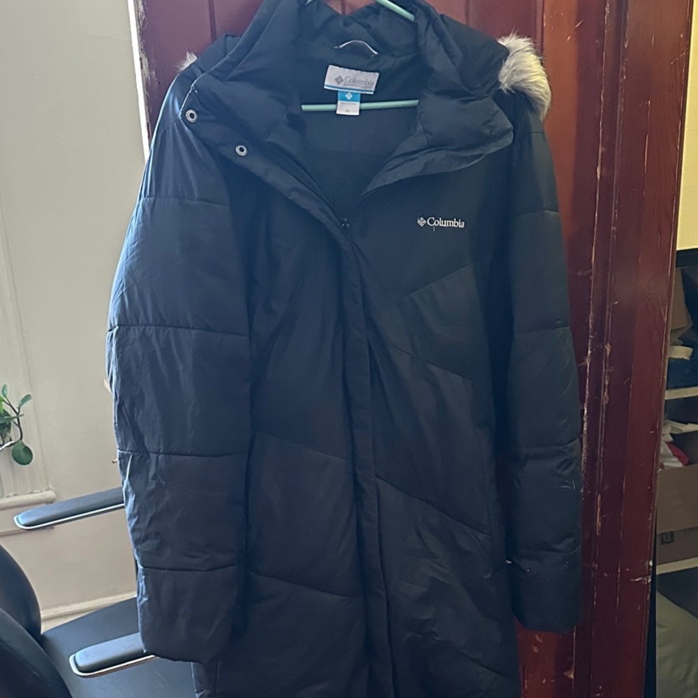 Columbia Dark Blue Hooded Puffer Jacket